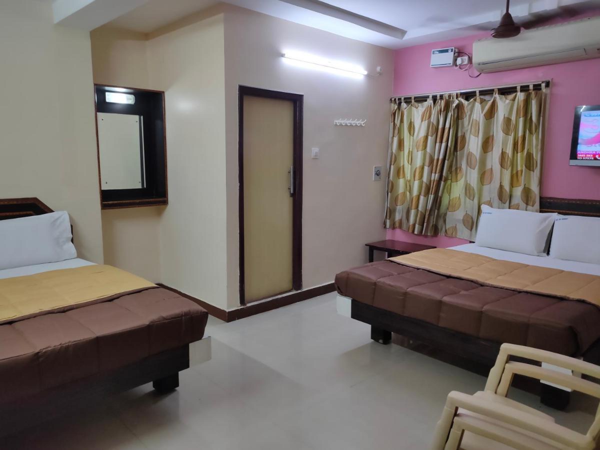 Hotel Dkr Residency Tirupati Ngoại thất bức ảnh