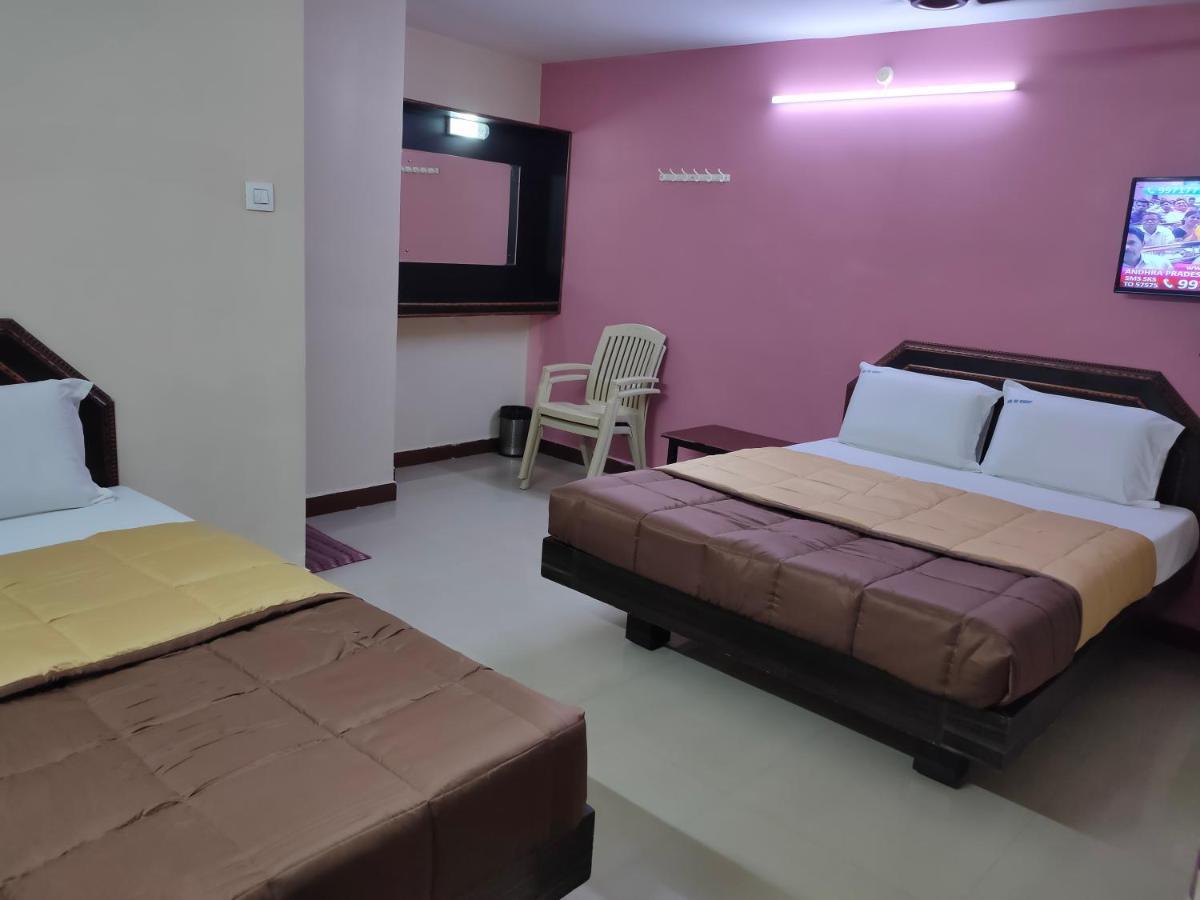 Hotel Dkr Residency Tirupati Ngoại thất bức ảnh