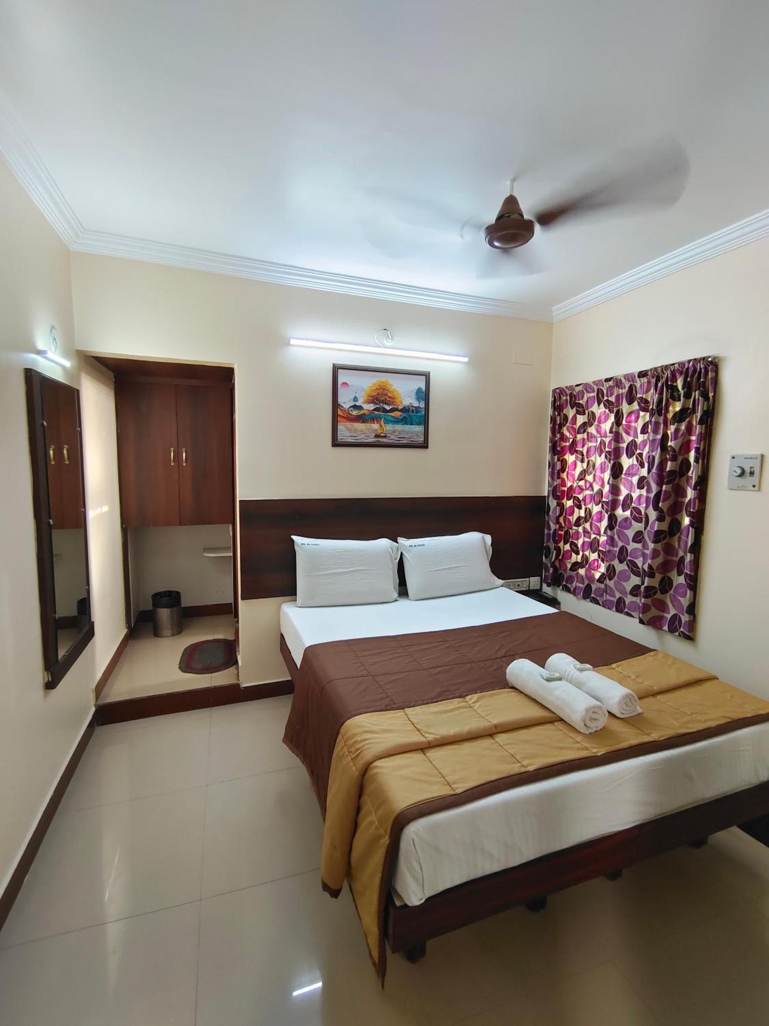 Hotel Dkr Residency Tirupati Ngoại thất bức ảnh