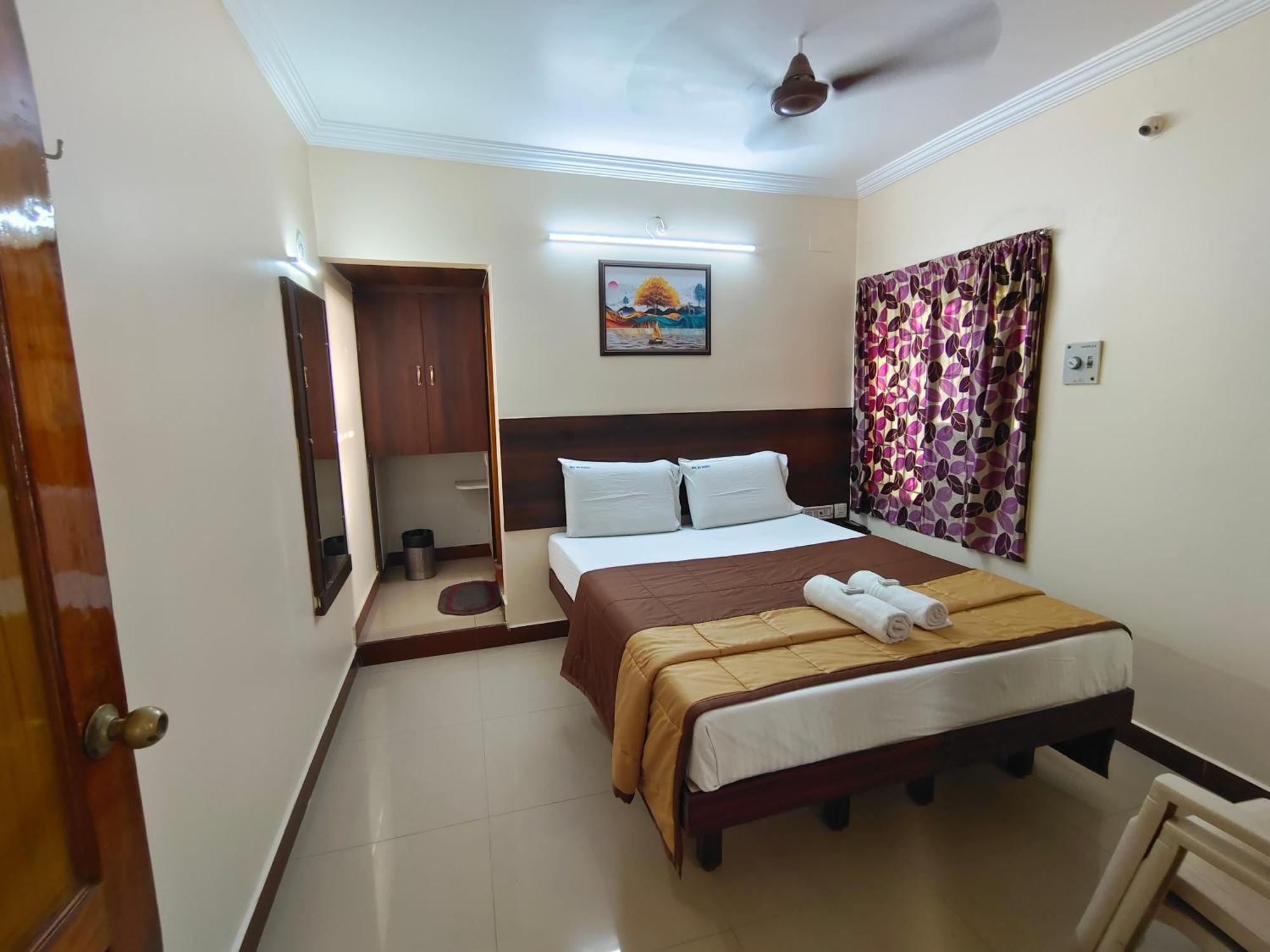 Hotel Dkr Residency Tirupati Ngoại thất bức ảnh