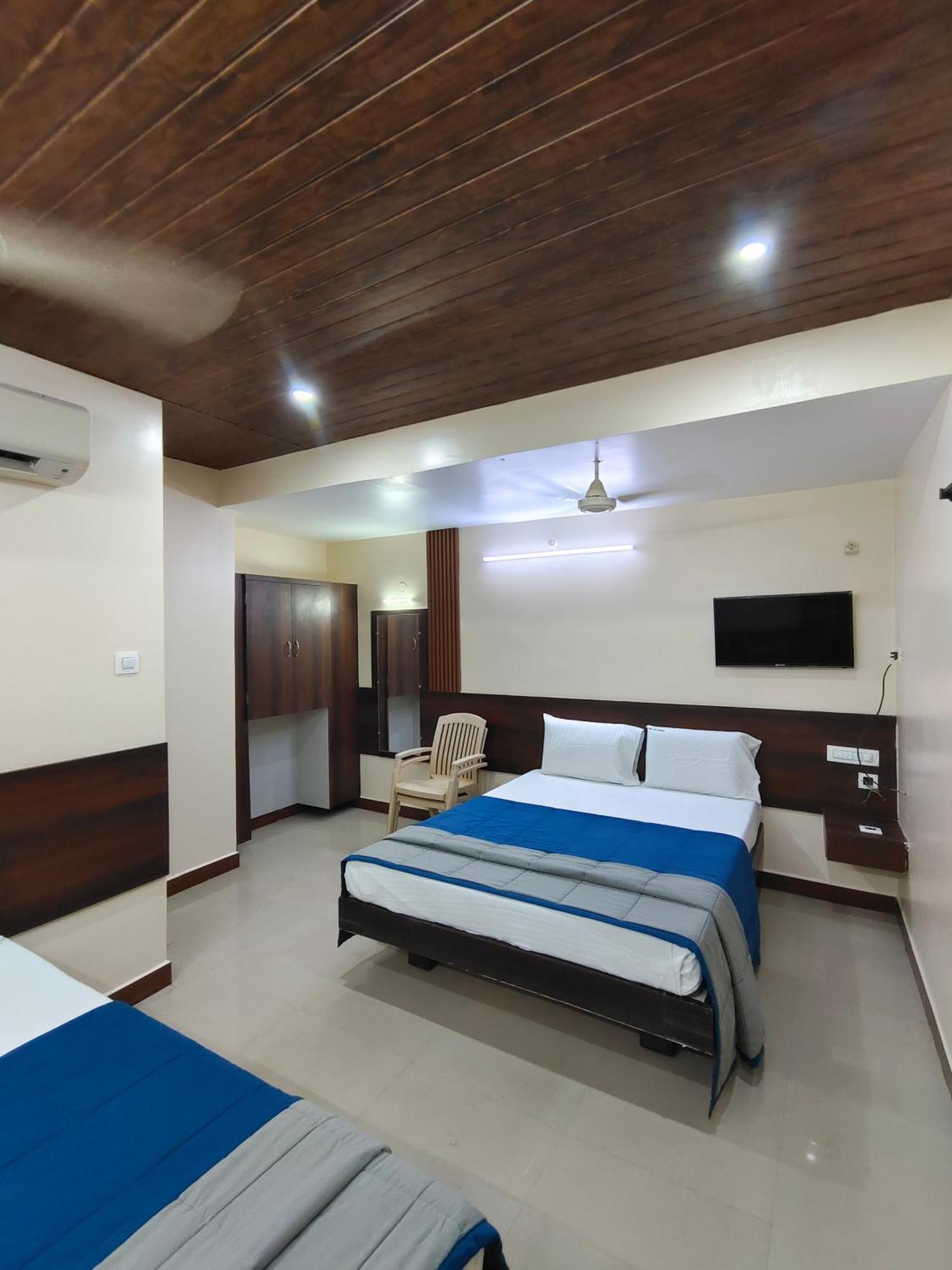 Hotel Dkr Residency Tirupati Ngoại thất bức ảnh